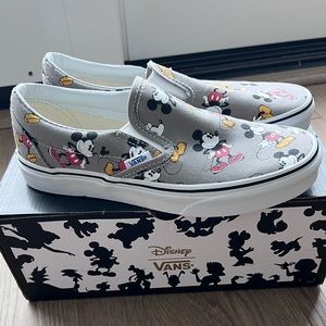 NWT Vans x Disney Mickey Slip on